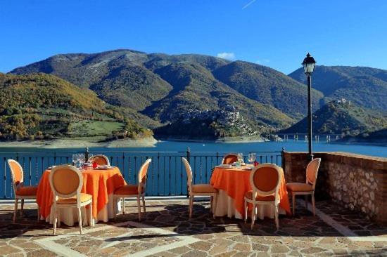 Turano Resort Colle di Tora Exteriör bild